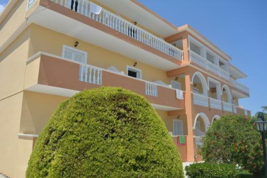 Derekas Studios & Apartments Laganas Ngoại thất bức ảnh